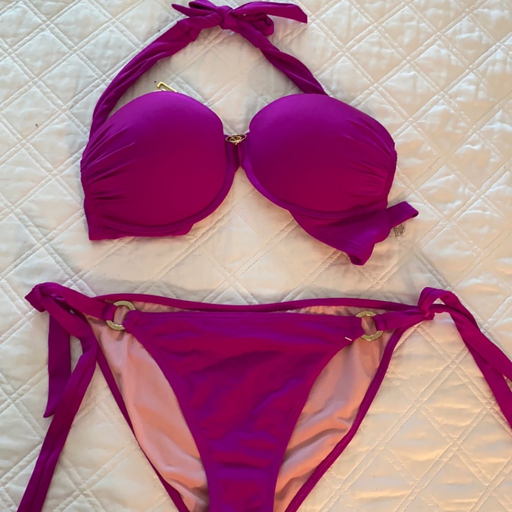 Victoria’s Secret bikini